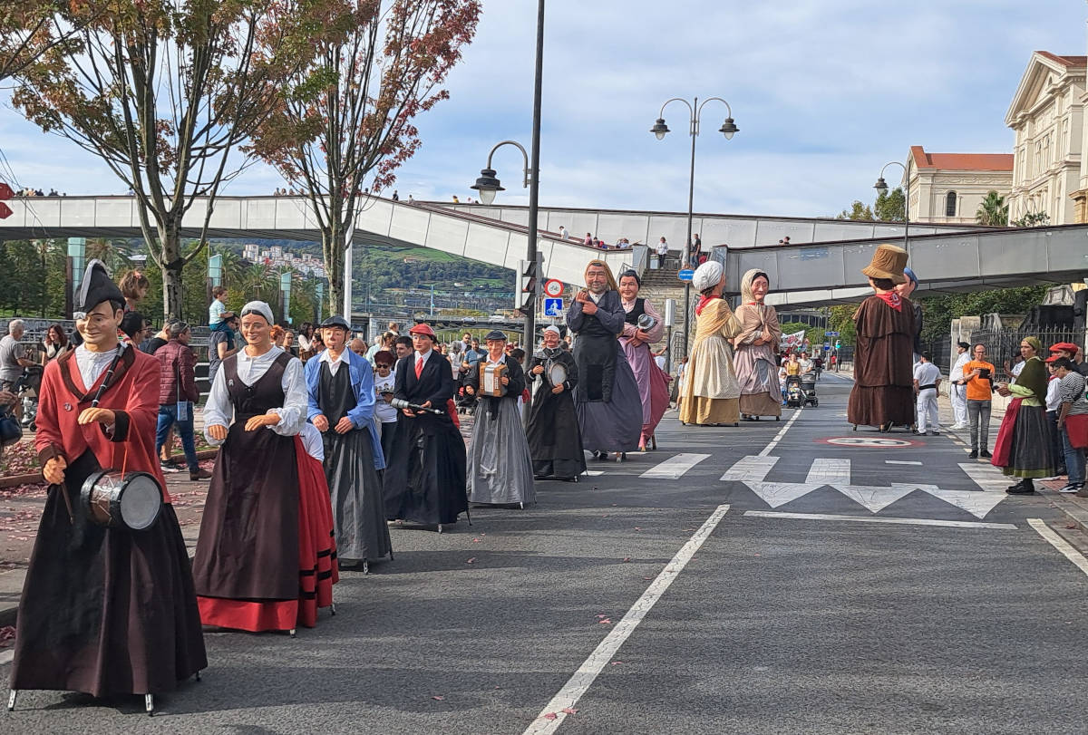 Deustu Errepublikaren eguna